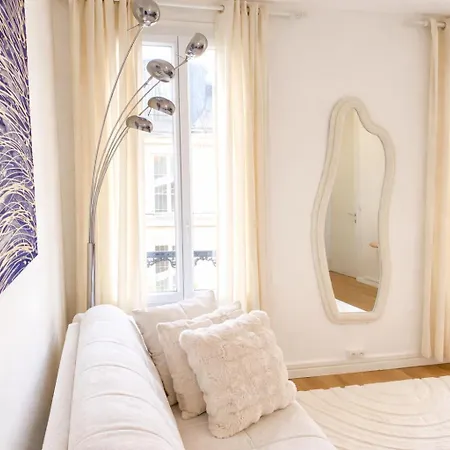 Saint-germain-des-prés - Modern-calm-bright Apartment