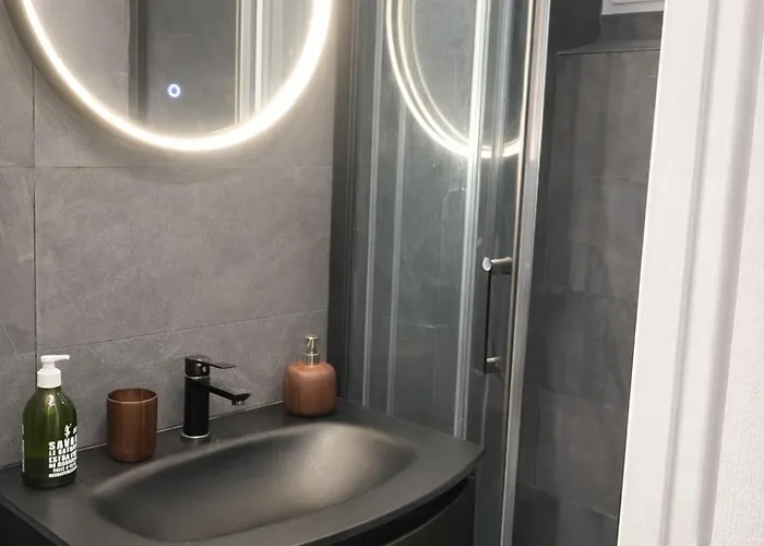 Saint-germain-des-prés - Modern-calm-bright Paris