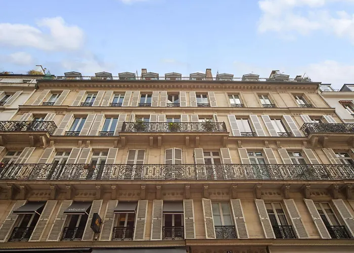Saint-germain-des-prés - Modern-calm-bright * Paris